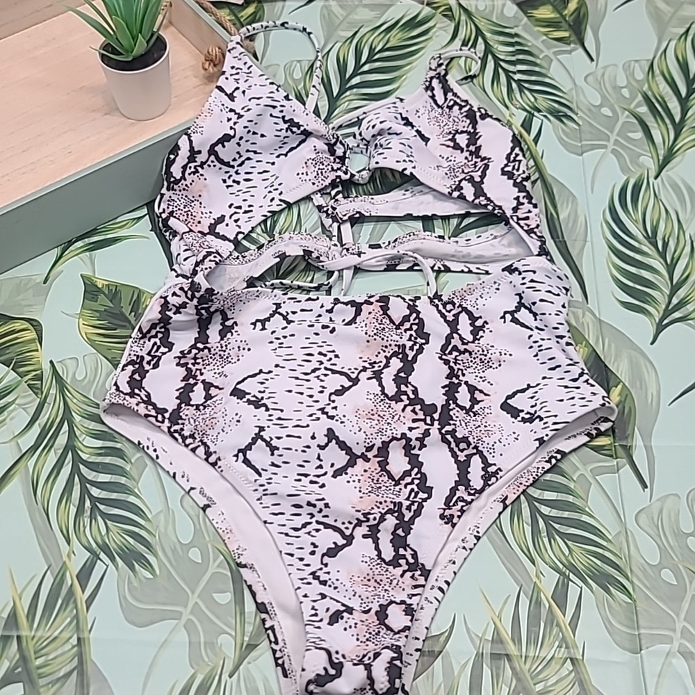S|Zaful snake print adorable one piece swim suite